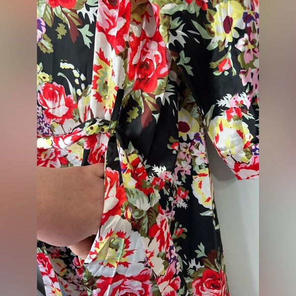Floral Print Wrap Robe size XL Amazon Valentines Day - Picture 2 of 5